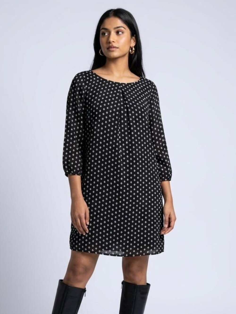 H&M Black & White Geometric Shift Dress